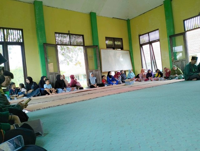 Acara Seminar UMKM "Memanfaatkan Tanaman Herbal Menjadi Obat Kapsul Tradisional". (Bogor, 01 Agustus 2022)