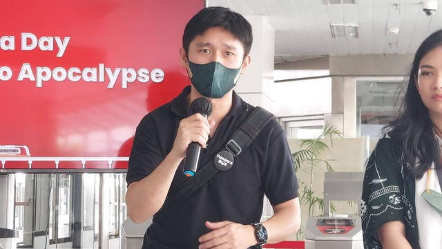 CEO Pandorabox.id selaku Billy Junior saat memberikan keterangan di Media Day Event Train to Apocalypse di Stasiun LRT Velodrome, Jakarta Timur, Jumat (12/8). Foto: Gitario Vista Inasis/kumparan