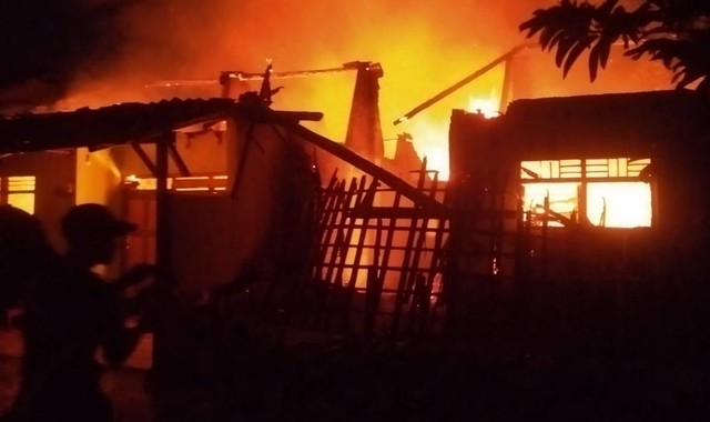 6 rumah di Desa Dukuh Salam RT 2, RW 3, Kecamatan Slawi, Kabupaten Tegal, ludes terbakar Jumat (12/8/2022). 