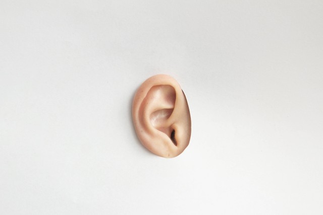Ciri-ciri gendang telinga pecah. Foto: Unsplash