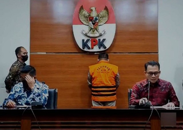 KPK Tahan Wakil Ketua DPRD Tulungagung Periode 2014-2019, Agus Budiarto