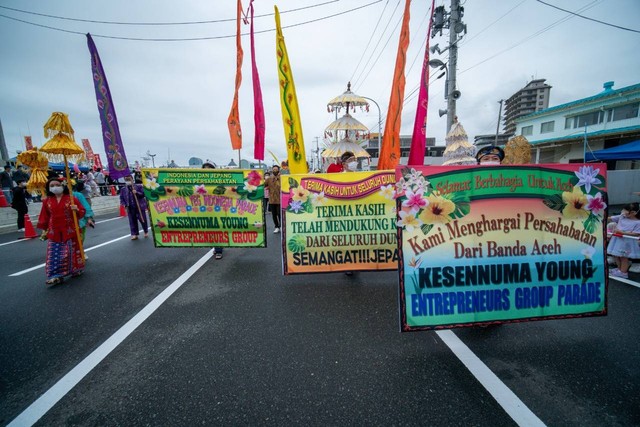 Parade kebudayaan Indonesia di Festival Kesennuma, Jepang. Foto: Ahmad Ariska/acehkini
