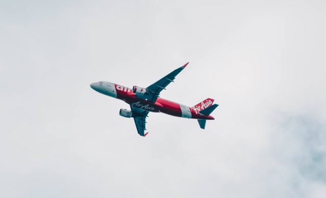 Ukuran koper kabin airasia, Foto: Isabel Lee/Unsplash