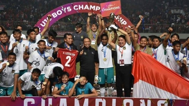 Timnas Indonesia U-16 berhasil menjuarai Piala AFF U-16 2022. Foto: PSSI