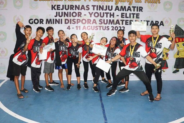 Ikut Kejurnas Tinju di Medan, Atlet asal Lampung Sumbang 3 Emas (1)
