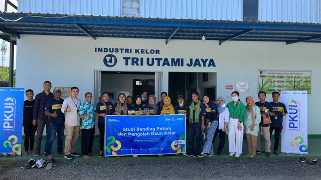 PT Permodalan Nasional Madani (PNM) menyelenggarakan studi banding Pengolahan Daun Kelor di Industri Kelor CV Tri Utami Jaya, Mataram. Foto. dok. PNM