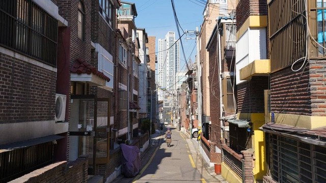 Di kota Seoul yang padat, ruang yang luas hanya ada di kelas premium dan harganya mahal.