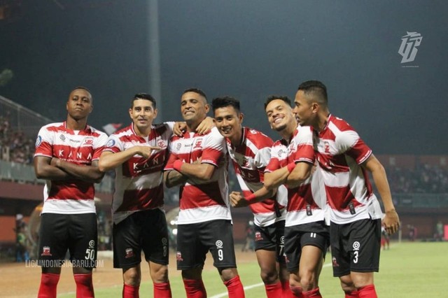 Tim Liga 1 2022/23, Madura United, sedang berselebrasi. Foto: Situs web resmi Liga Indonesia Baru