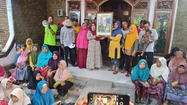 Warga Desa Pesing, Kecamatan Purwoasri, Kabupaten Kediri mendukung Moeldoko maju sebagai Capres 2024.