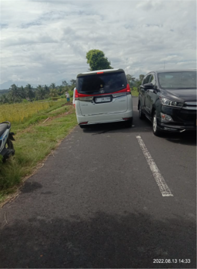 Mobil Lexus pelaku penembakan airsoft gun ke arah wanita di Bali (Dok Istimewa)