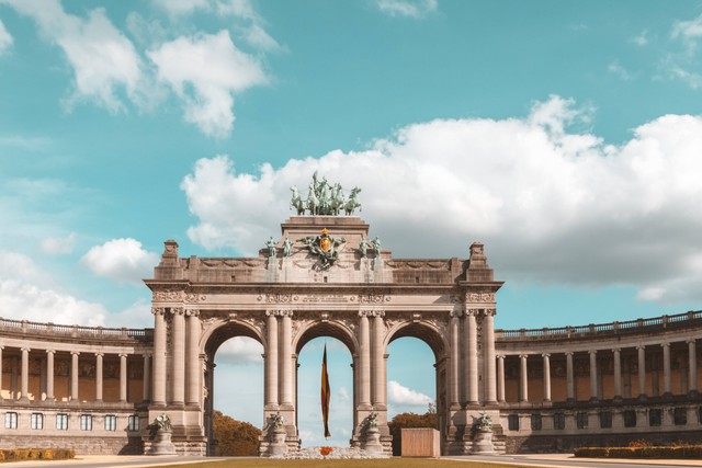 Ilustrasi Apa Itu Visa Schengen. Foto: Unsplash/Thomas Somme