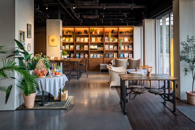 Rekomendasi Cafe untuk Kerja di Alam Sutera, Foto ini hanya ilustrasi dan bukan tempat sebenarnya. Sumber: Unsplash/Sung Jin Cho