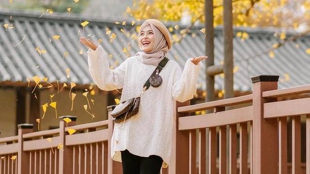 Intip 5 OOTD Bianca Kartika Pakai Topi Baret, Tampak Cute dan Stylish