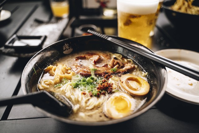 5 Tempat Makan Ramen Enak di Tangerang/Foto hanya ilustrasi dari ramen. Sumber: Unsplash/Diego Lozano