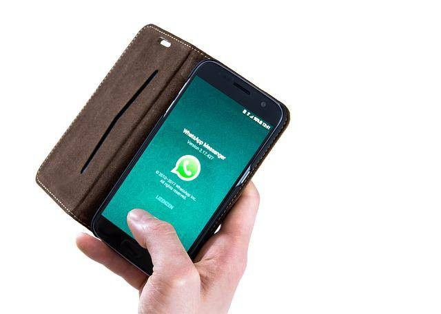 Ilustrasi: Cara Mengatasi Whatsapp Kadaluarsa di Android agar Kembali Normal Sumber: pixabay.com