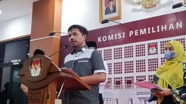 Ketua Divisi Teknis Penyelenggaraan Pemilu KPU RI, Idham Holik di Kantor KPU RI. Foto: Aprilandika Pratama/kumparan