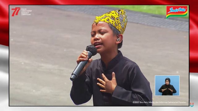 Farel Prayoga bernyanyi di Istana Merdeka di Jakarta, Rabu (17/8). Foto: Youtube/kumparan