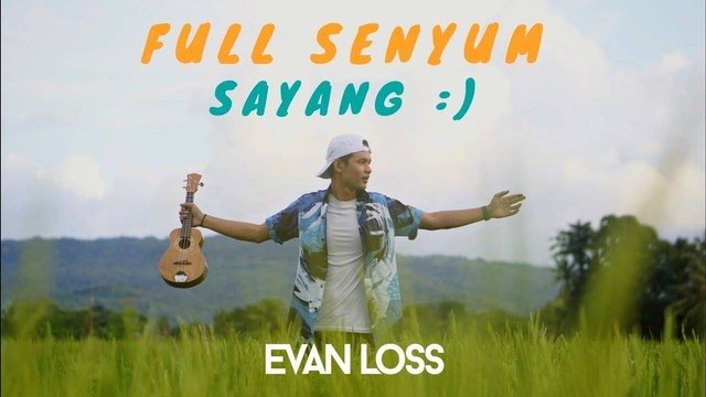 Ilustrasi lirik lagu Full Senyum Sayang. Foto: YouTube/Evan Loss 