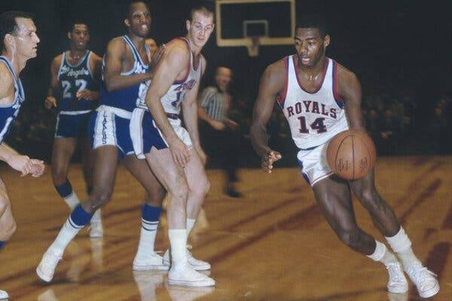 Ilustrasi dribble dalam bola basket. Foto: nytimes