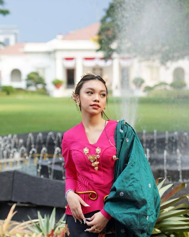 Naura Ayu tampil di Istana Presiden saat HUT ke-77 RI. Foto: Instagram/@naura.ayu