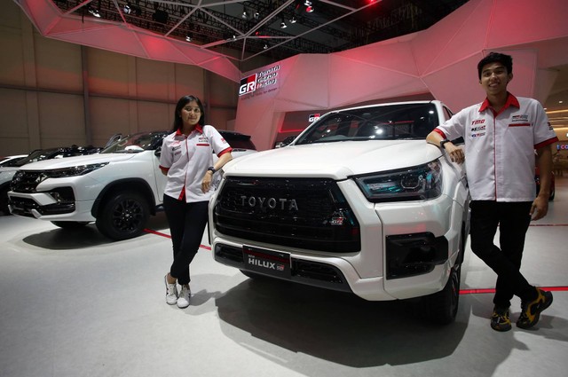 Toyota Hilux dan Fortuner GR Sport di GIIAS 2022. Foto: dok. Toyota