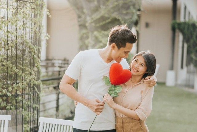 Ilustrasi pasangan yang punya relationship goals. Foto: Shutterstock