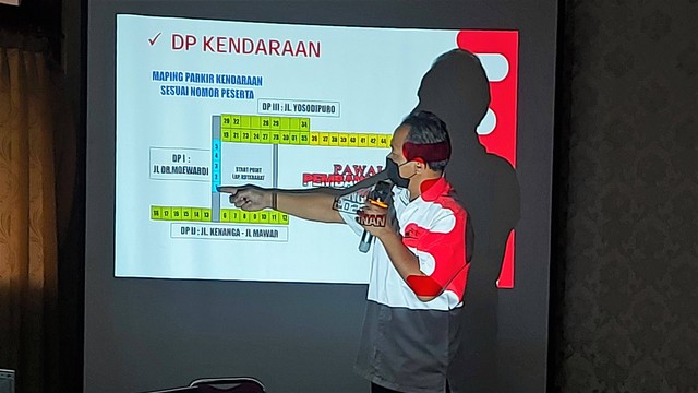 Kepala Disbudpar Solo, Aryo Widyandoko, menjelaskan rencana pawai pembangunan 2022 di Balai Kota Solo, Kamis (18/08/2022). FOTO: Fernando Fitusia