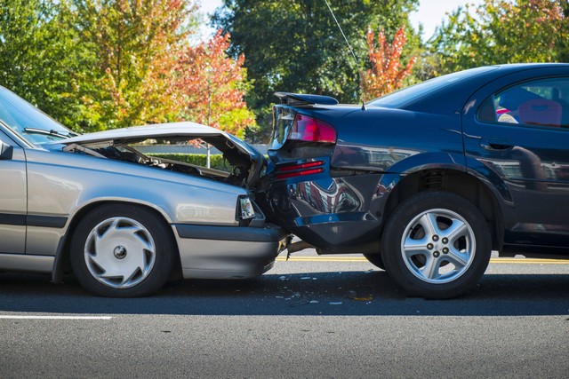Ilustrasi kecelakaan mobil. Foto: Robert Crum/Shutterstock