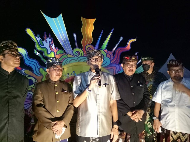 Menteri Sandiaga saat berada di Sanur Festival - LAU