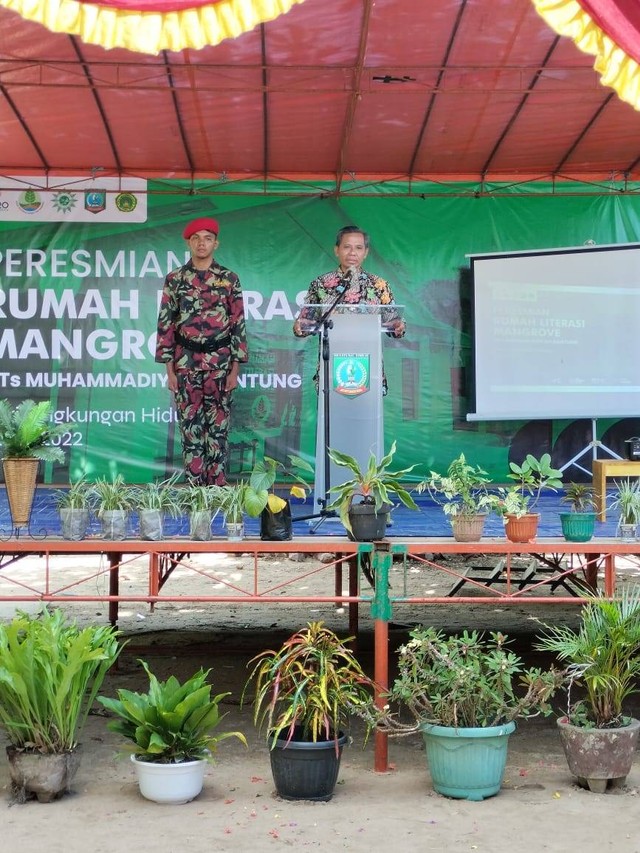 Pelaksanaan peresmian Rumah Literasi Mangrove di MTs Muhammadiyah Gantung, Belitung Timur 