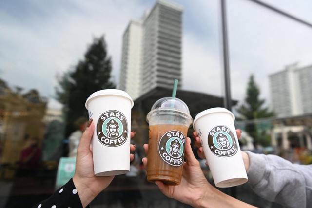 Ilustrasi Starbucks. Foto: Natalia Kolesnikova/AFP