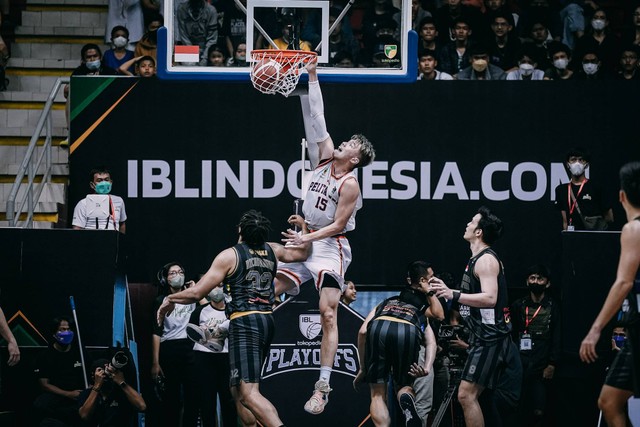 Semifinal Playoff IBL antara Pelita Jaya melawan West Bandits. Foto: Dok. IBL