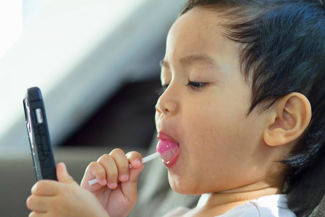 Makan Makanan Manis Selalu Picu Anak Hiperaktif? Ini Faktanya! Foto: Shutterstock