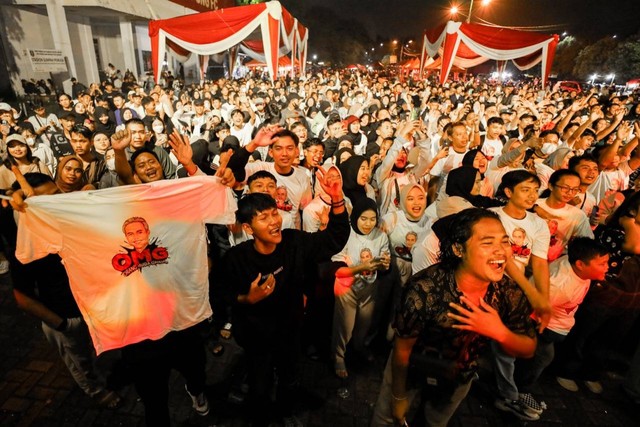 Relawan Orang Muda Ganjar (OMG) Lampung ambil bagian dalam perhelatan Makna Fest, Market Anomaly Food and Fashion Festival di Lapangan PKOR Way Halim, Lampung, Minggu, (21/8/2022).  Foto: Dok. Istimewa