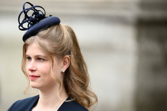 Lady Louise Windsor, keponakan Raja Charles III ungkap ketertarikan untuk berkarier di bidang militer. Foto: Daniel Leal/AFP