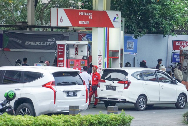 Pom bensin Pertamina di kawasan Kemang, Jakarta pada Senin (22/8/2022). Foto: Iqbal Firdaus/kumparan