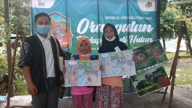 Siswa SDIT Alam IKM Al Muhajirin Ikuti Lomba Mewarnai Orangutan