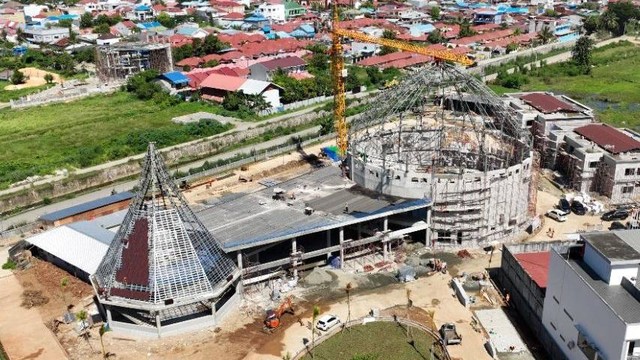 Pembangunan Gedung Papua Youth Creative Hub (PYCH) yang terletak di Kelurahan Wahno, Distrik Abepura, Kota Jayapura, Provinsi Papua. Foto: Dok. Istimewa