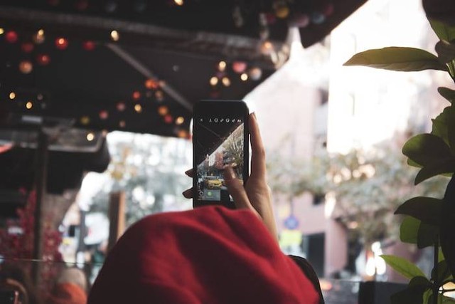 Ilustrasi Cara Mematikan Suara Kamera Instagram. Foto: dok. Tunahan Günkan (Unsplash.com)