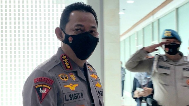 Kapolri Jenderal Pol Listyo Sigit Prabowo tiba di gedung DPR, Rabu (24/8/2022). Foto: Muthia Risky/kumparan 