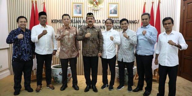 Pertemuan Pj Gubernur Aceh dengan Menteri Agraria dan Tata Ruang/Kepala Badan Pertanahan Nasional (ATR/BPN). Foto: dok. Adpim Aceh  