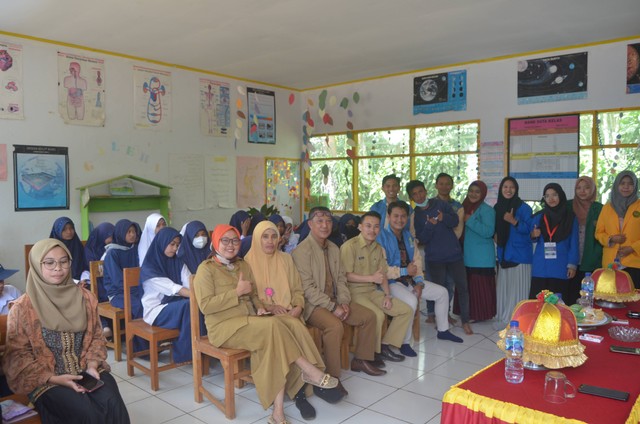 Foto bersama seluruh peserta dan tamu undangan. Kredit foto: Fahrul