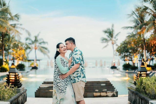 Kahiyang Ayu dan Bobby Nasution saat maternity shoot anak ketiga. Foto: Instagram @ayanggkahiyang