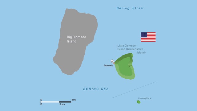 Perbandingan Pulau Diomede Besar dan Pulau Diomede Kecil. Foto: Radzas2008/shutterstock