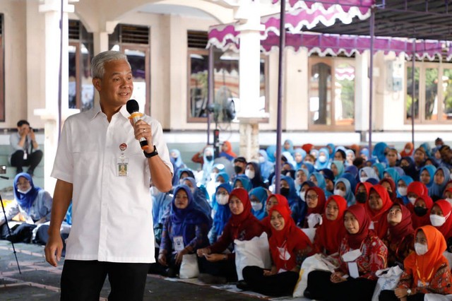Gubernur Jateng Ganjar Pranowo di Universitas Islam Negeri (UIN) Salatiga, Jumat (26/8). Foto: Dok. Istimewa