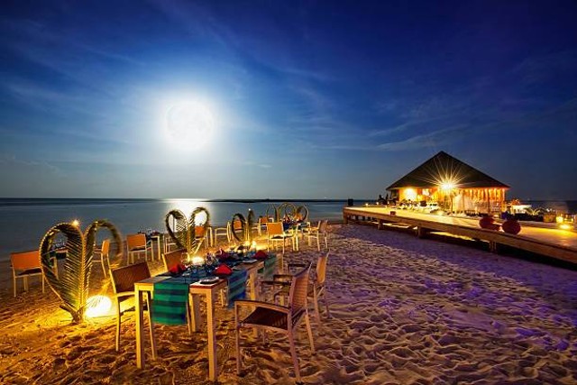 Tempat Dinner Tepi Pantai di Bali yang Romantis, Foto: Unsplash.