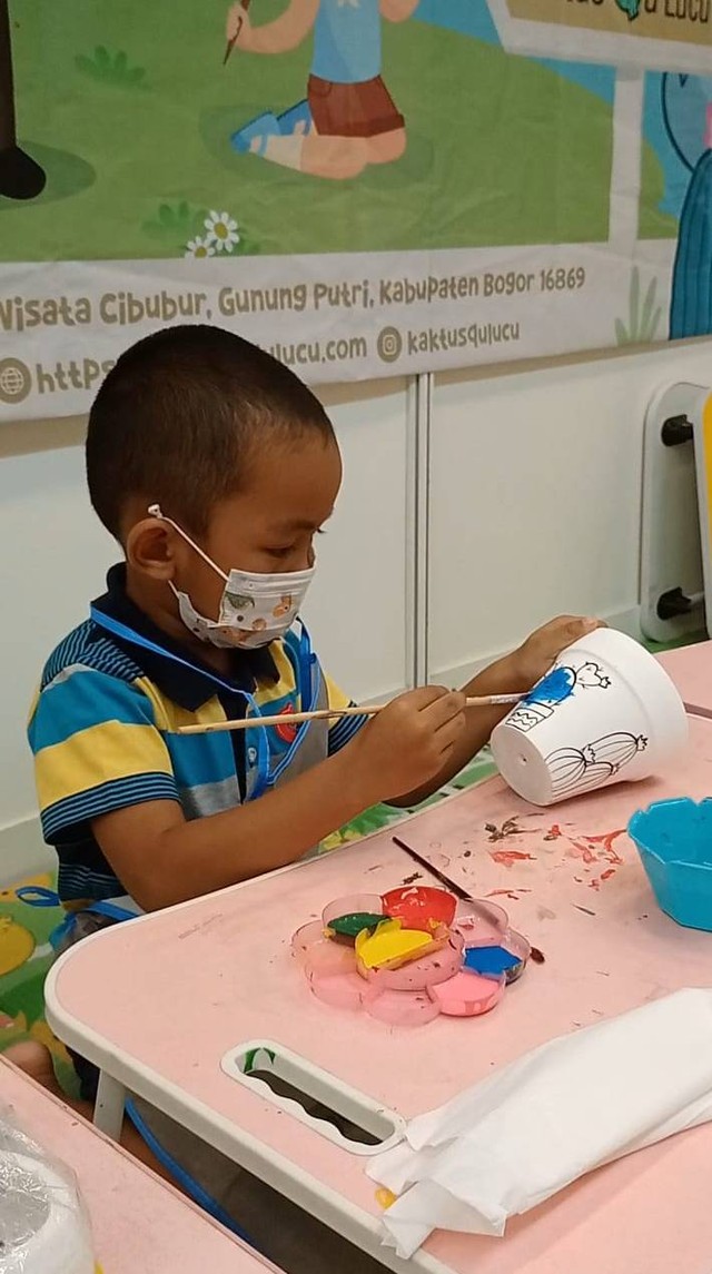 Serunya Melihat Berbagai Produk dan Industri Halal di Muslim Life Fest 2022 (461297)