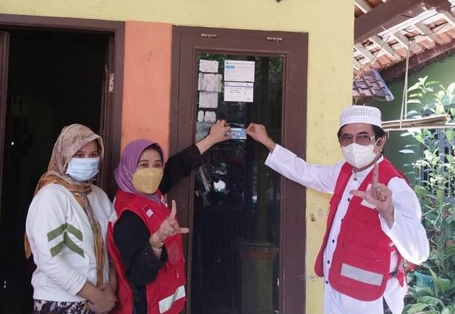 Ketua IDI Kota Cirebon Jawa Barat, sambangi 2 Desa yang capaian imunisasinya masih rendah.(Juan)
