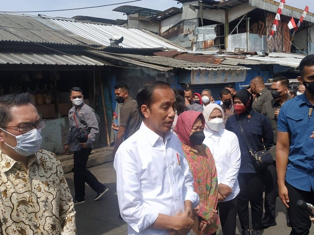 Presiden Jokowi di Pasar Cicaheum. Foto: Dok. Istimewa