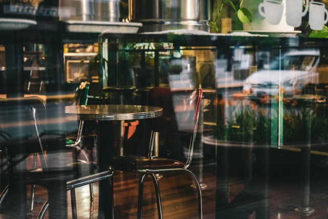 Cafe untuk Kerja dan Nugas di Galaxy Bekasi, Foto Hanya Ilustrasi: Pexels/Kevin Bidwell